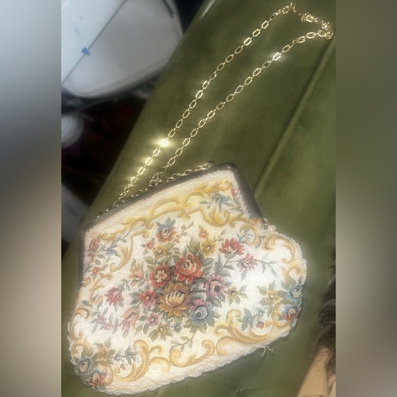 Antique Tapestry Micro Bead Purse - Picture 6 of 11
